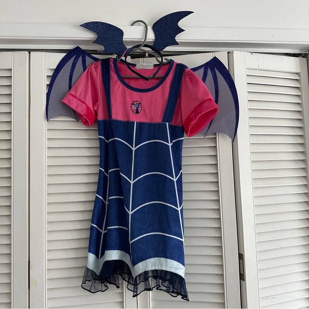 Vamparina costume 🦇